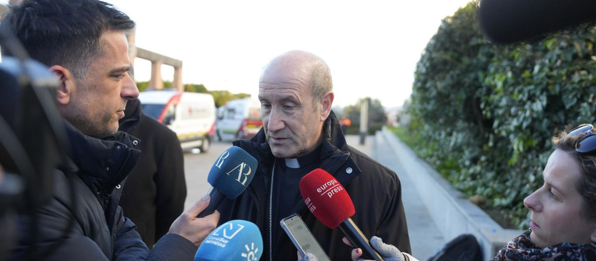 El obispo de Córdoba, Jesús Fernández, en Adamuz