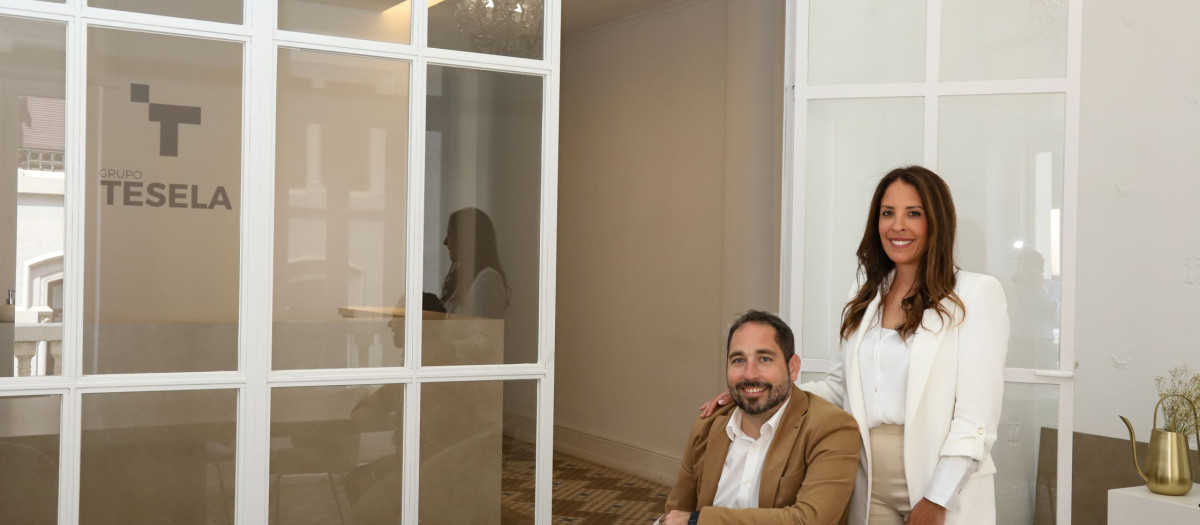 Imagen de archivo directiva Grupo Tesela