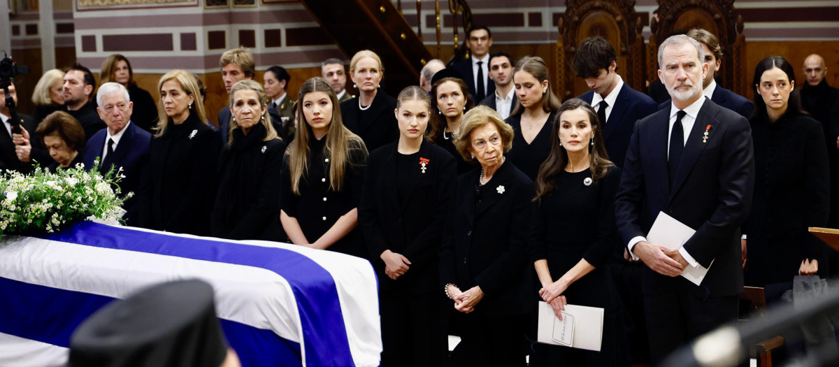 El Rey con su familia en el funeral por la Princesa Irene de Grecia oficiado en Atenas