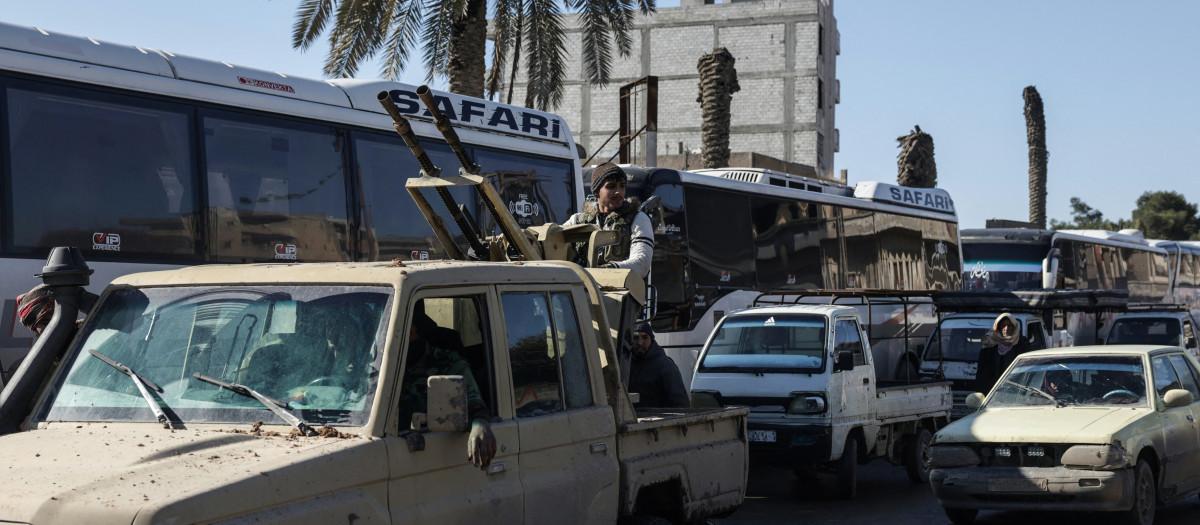 Las fuerzas del gobierno sirio avanzan por la ciudad norteña de Raqa