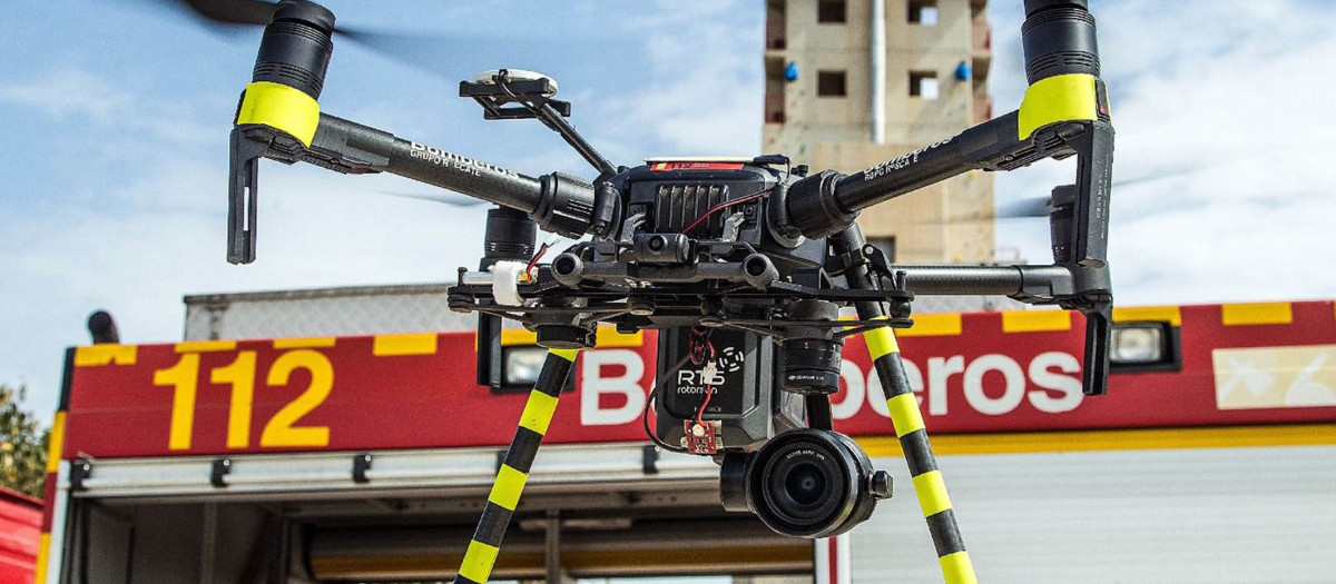 Imagen de un dron utilizado en tareas de búsqueda