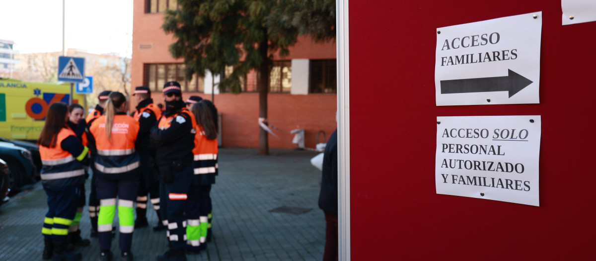 Punto de información habilitado en el Centro Cívico Poniente Sur de Córdoba tras el accidente de Adamuz