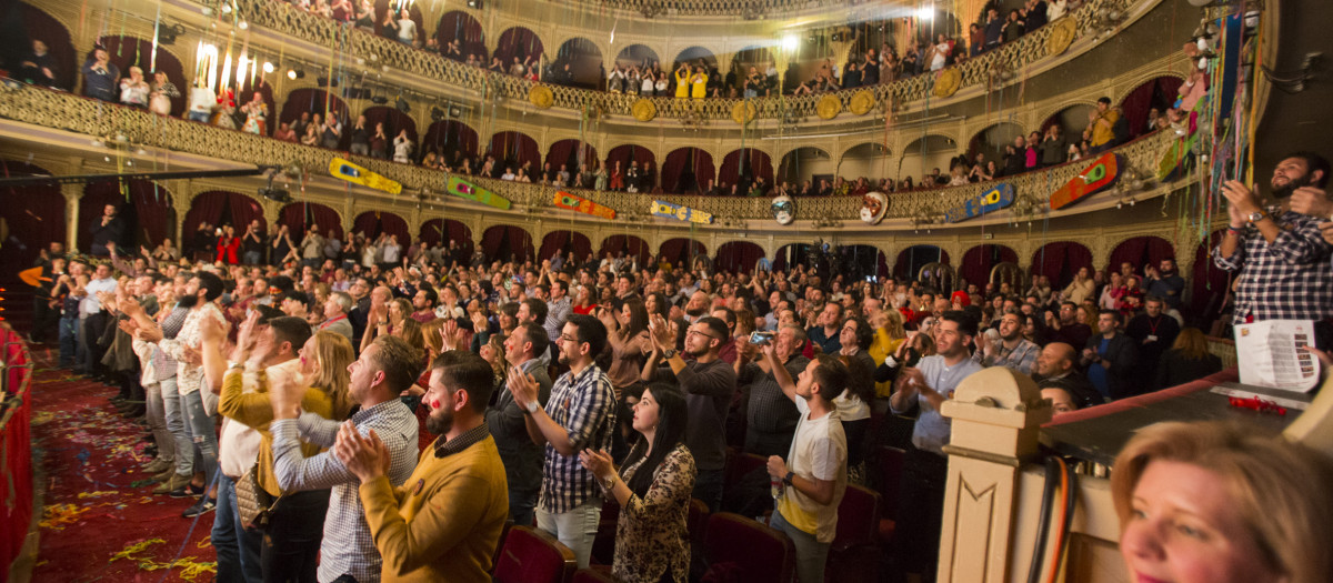 Público en el Gran Teatro Falla de Cádiz, en una imagen de archivo