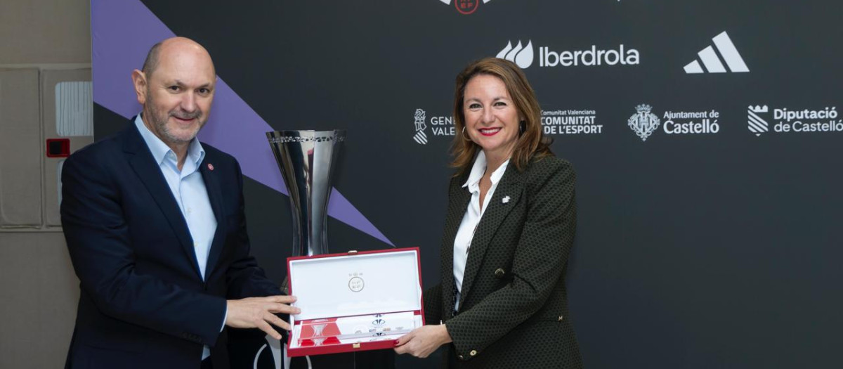 Begoña Carrasco en el almuerzo institucional de la RFEF Supercopa femenina en Castellón