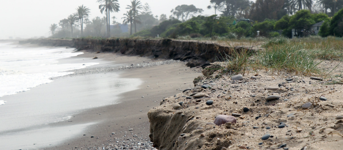 Imagen de la regresión de las playas en la localidad valenciana de Sagunto