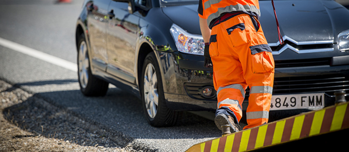 Este trabajador de la carretera lo tiene muy muy claro