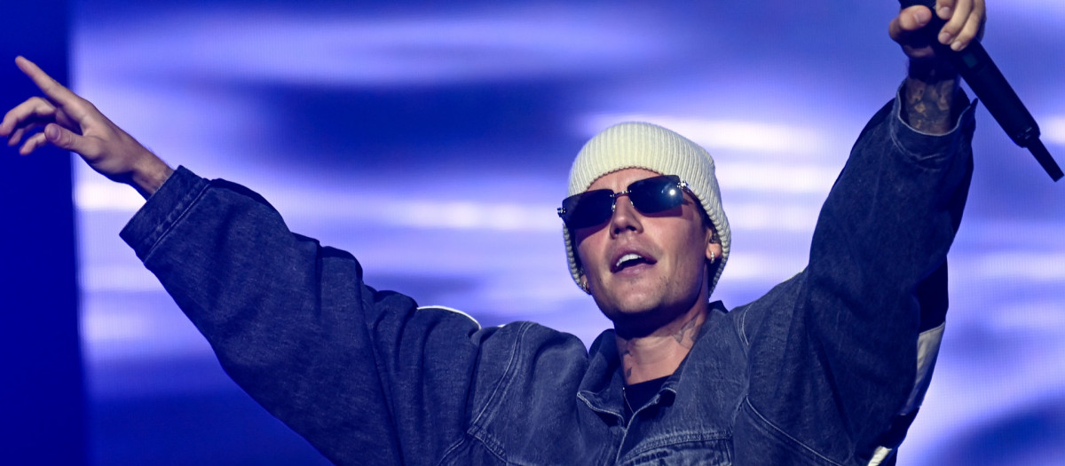 El cantante Justin Bieber actúa en el escenario durante el primer día del Jingle Bell Ball de Capital en Londres. Fecha de la fotografía: sábado, 11 de diciembre de 2021.