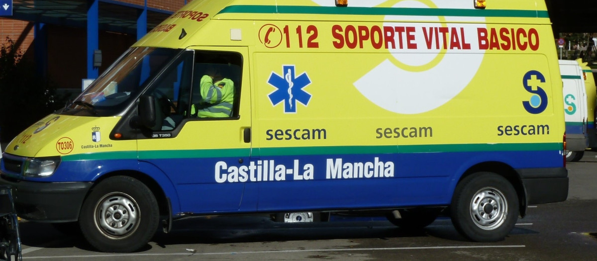 (Foto de ARCHIVO)
Ambulancia de Soporte Vital Básico.

REMITIDA / HANDOUT por SESCAM
Fotografía remitida a medios de comunicación exclusivamente para ilustrar la noticia a la que hace referencia la imagen, y citando la procedencia de la imagen en la firma
31/12/2019