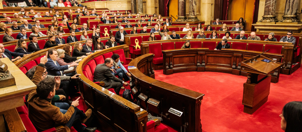 El pleno del Parlament de Cataluña, este jueves