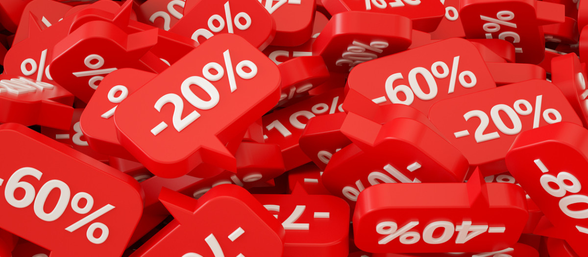 3d rendering of Sale Concept, Percent Sign, Price Discount on Speech Bubble.