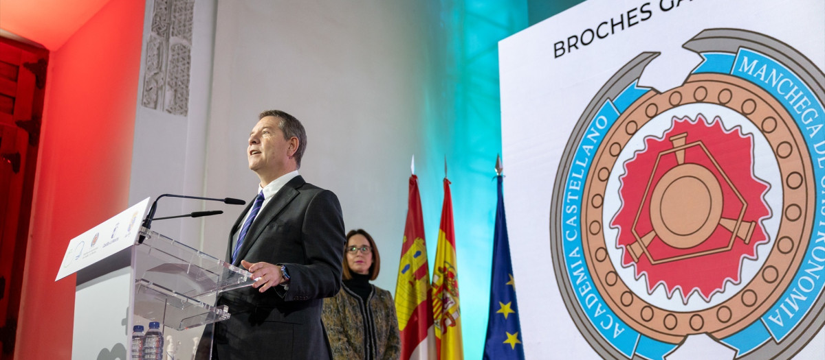 El presidente de Castilla-La Mancha, Emiliano García-Page, entrega los Broches Gastronómicos del Medio Rural.

REMITIDA / HANDOUT por JCCM
Fotografía remitida a medios de comunicación exclusivamente para ilustrar la noticia a la que hace referencia la imagen, y citando la procedencia de la imagen en la firma
30/1/2026