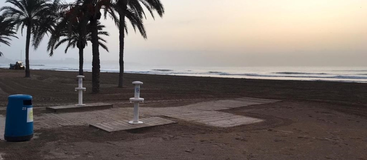 Imagen de archivo de la playa del Postiguet