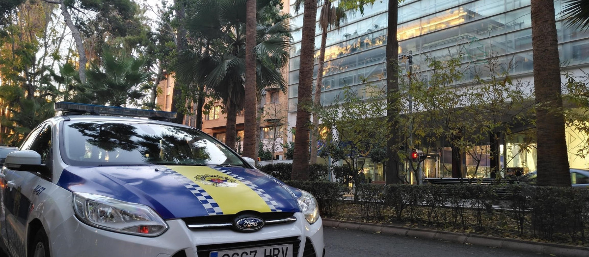 Imagen de una patrulla de la Policía Local de Torrent