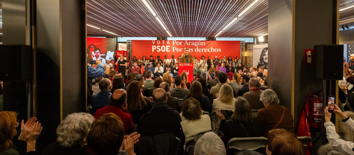 Imagen del mitin del PSOE en Teruel donde se produjo este incidente