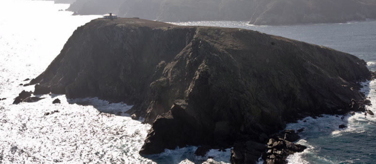 La isla gallega donde terminó la historia de los templarios: sangre, leyendas y acantilados