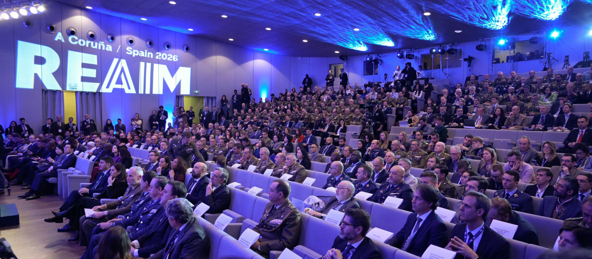 La Coruña acoge la cumbre mundial de IA militar con más de 25 delegaciones y un despliegue policial sin precedentes