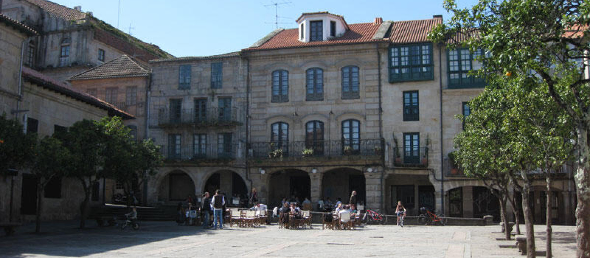 La plaza de esta ciudad gallega que lleva el nombre de su fundador, según la leyenda