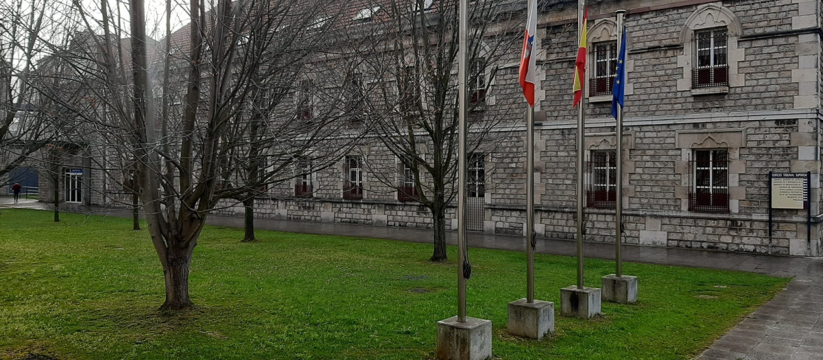 palacio de Justicia, Santander, Cantabria. Foto de Archivo