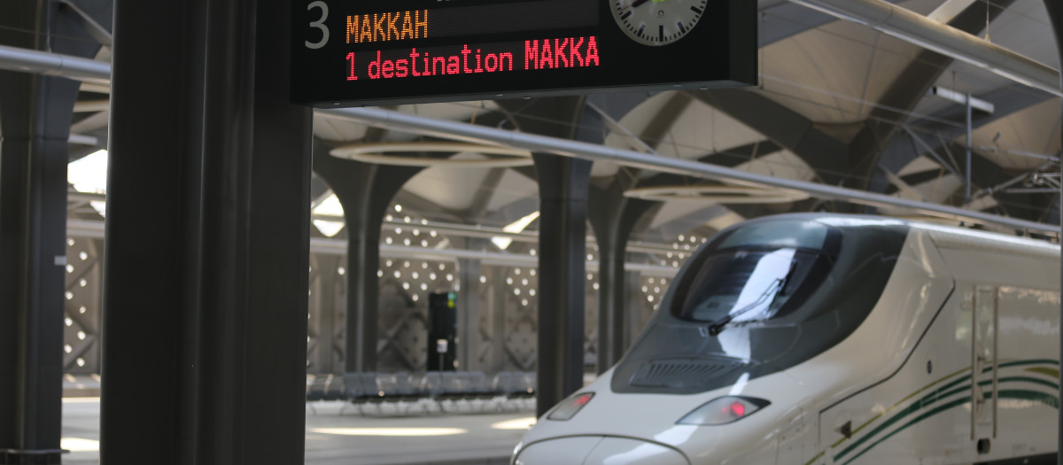 Panel informativo de Indra en Yeda