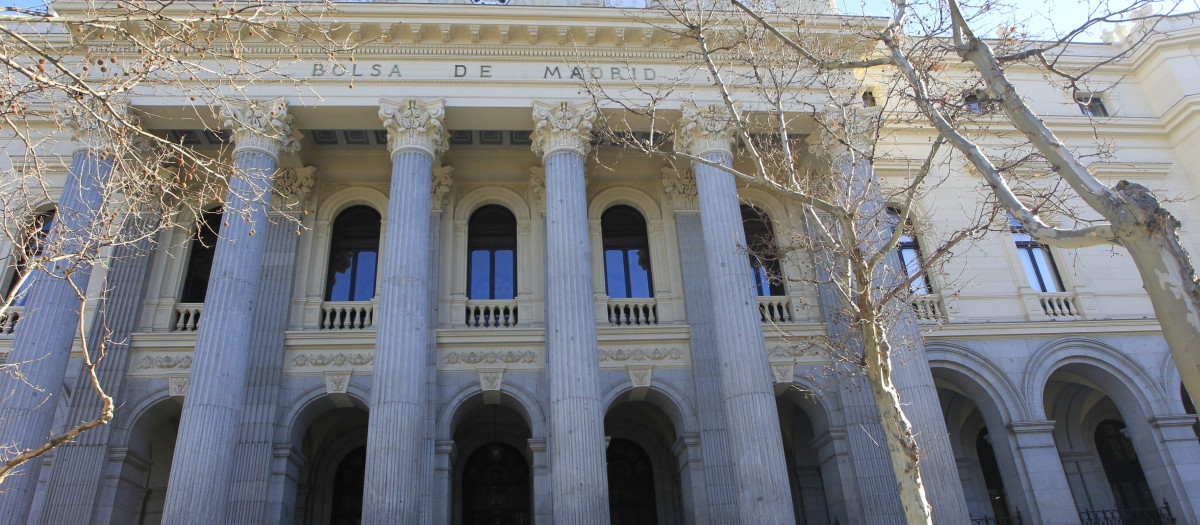 Fachada de la bolsa de Madrid