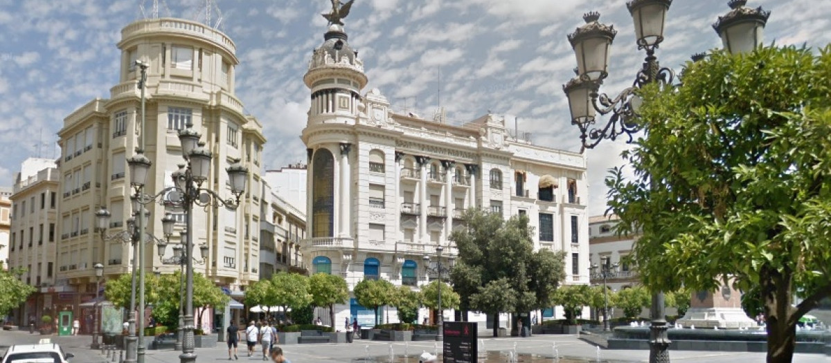 Edificio de La Unión y el Fénix en la plaza de las Tendillas (Córdoba)