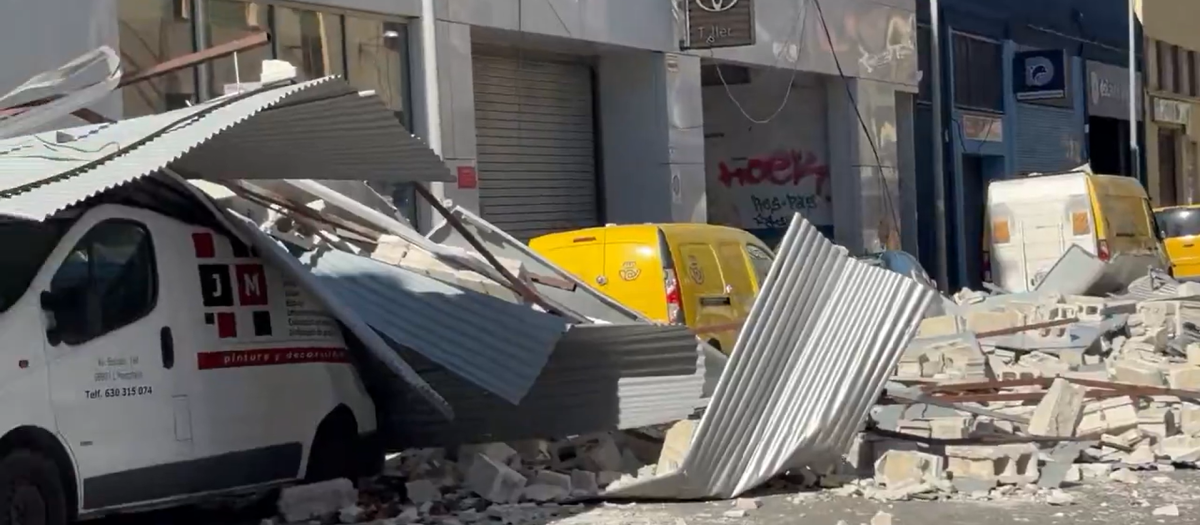 El muro desprendido en L'Hospitalet de Llobregat (Barcelona)
