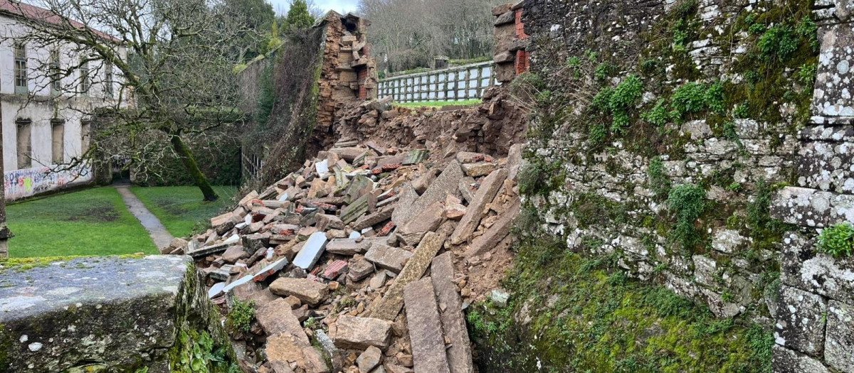 Caída de una parte del muro de San Domingos de Bonaval, en Santiago.

EUROPA PRESS
13/2/2026