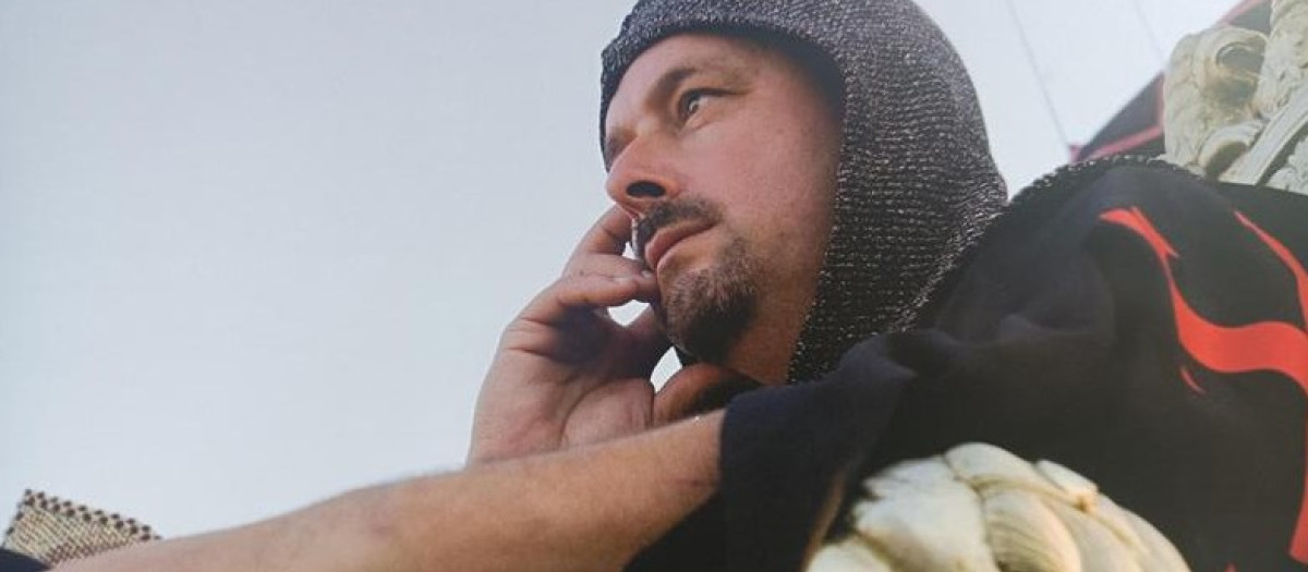 El empresario José Fernández Alonso, durante una recreación de justas medievales, en su castillo de Villaralbo (Zamora)
