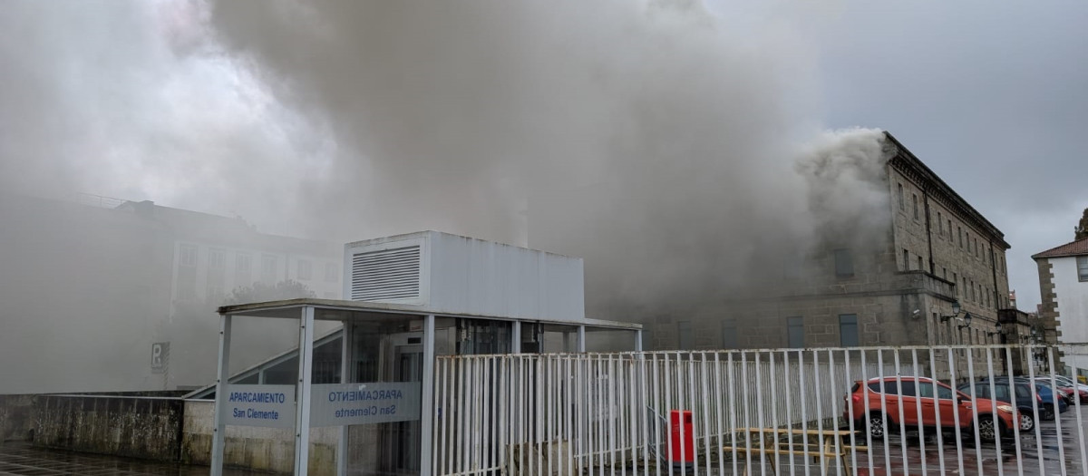 Incendio en la Comisaría de la Policía Nacional de Santiago de Compostela
