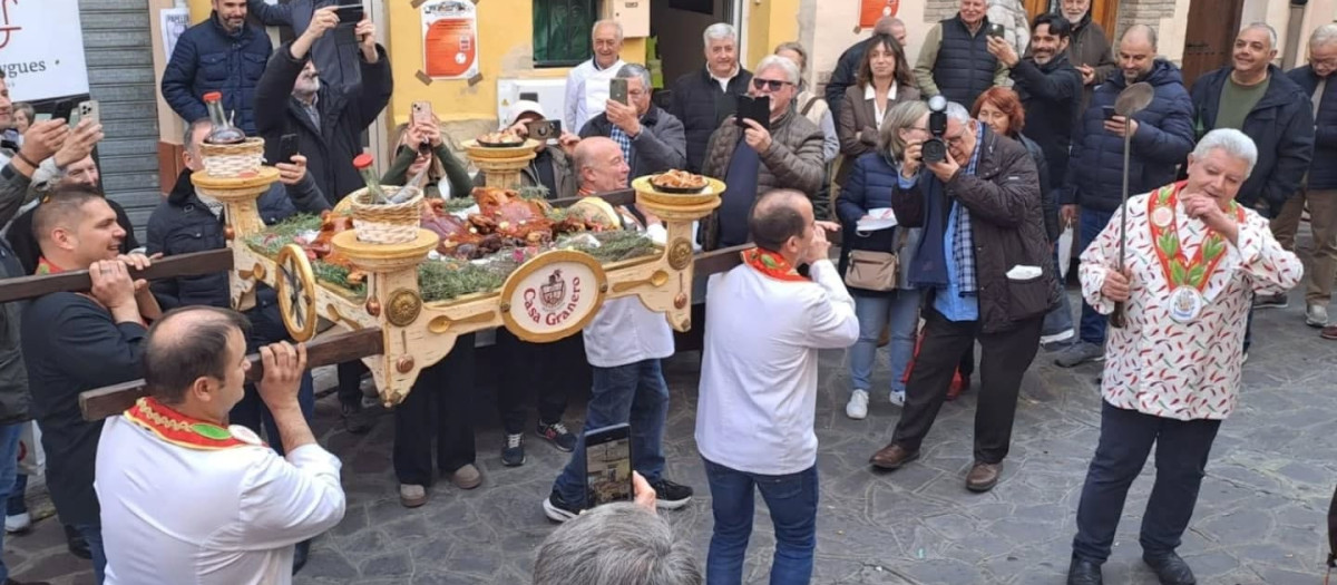 Imagen del cocinero Granero en la matanza del cerdo de 2025.