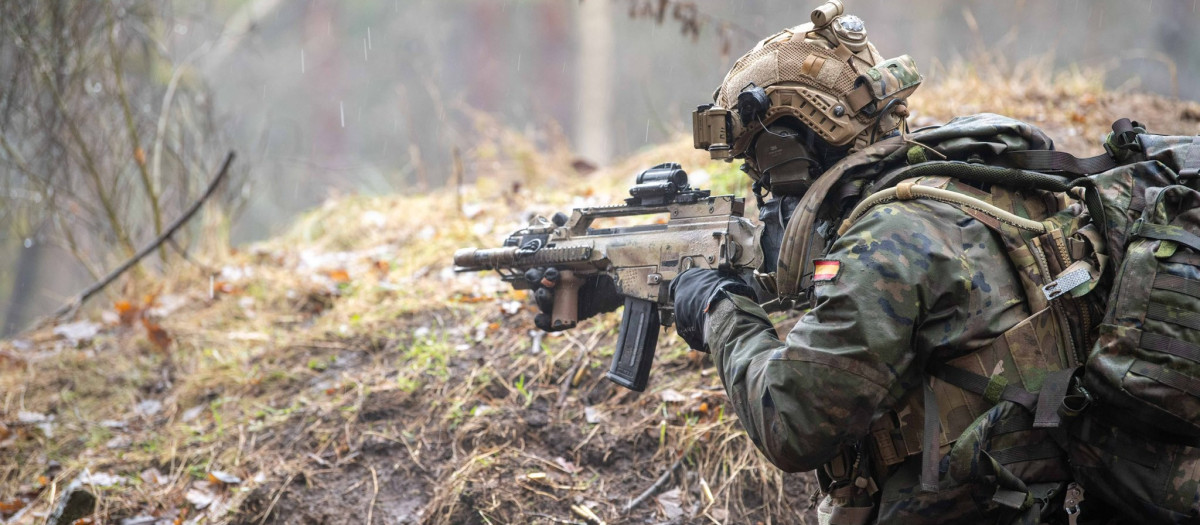 Durante Steadfast Dart 26, el SOCC (Mando del Componente de Operaciones Especiales) español realizó actividades de tiro real