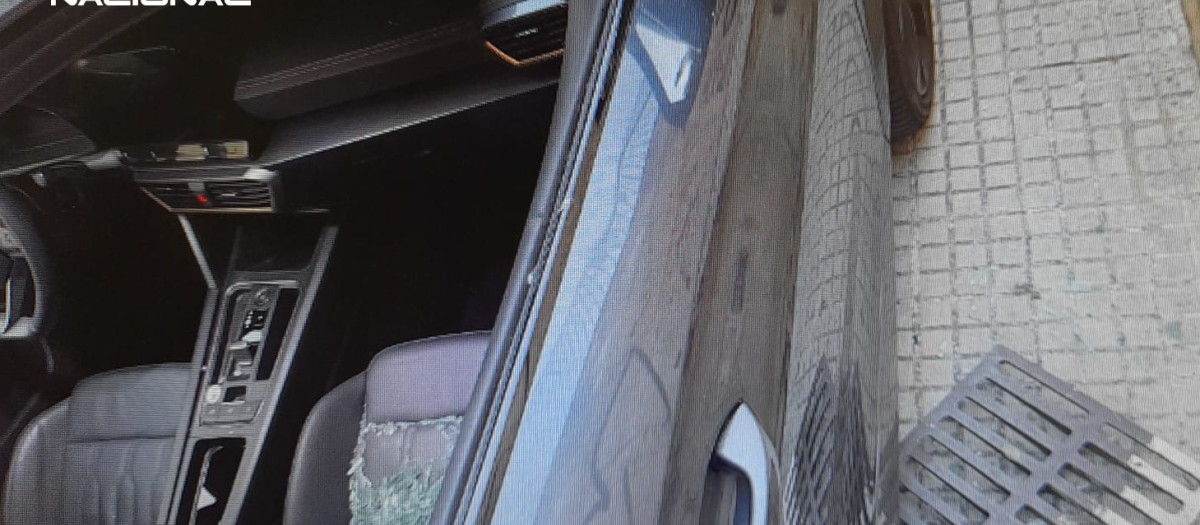 Coche con la ventana rota forzado por un robo

REMITIDA / HANDOUT por POLICÍA NACIONAL
Fotografía remitida a medios de comunicación exclusivamente para ilustrar la noticia a la que hace referencia la imagen, y citando la procedencia de la imagen en la firma
13/2/2026