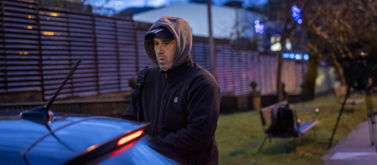 El exjefe de ETA, Garikoitz Aspiazu, Txeroki, a su salida este martes de la prisión de Martutene, en San Sebastián