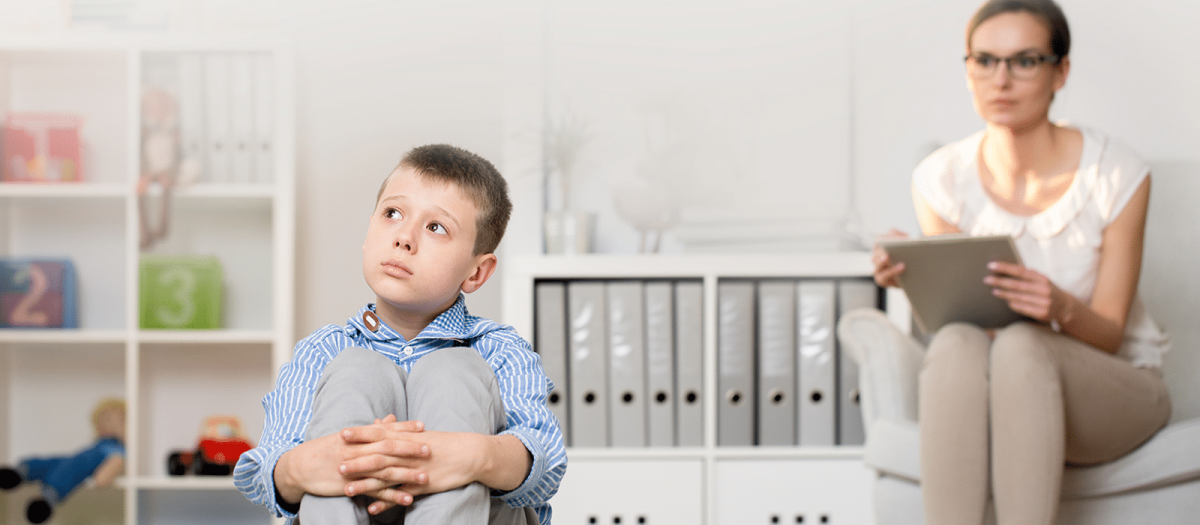 Las personas con Asperger suelen tener dificultades en las interacciones sociales