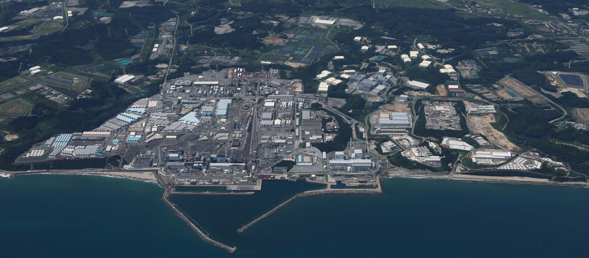 Una fotografía aérea muestra la central nuclear de Fukushima