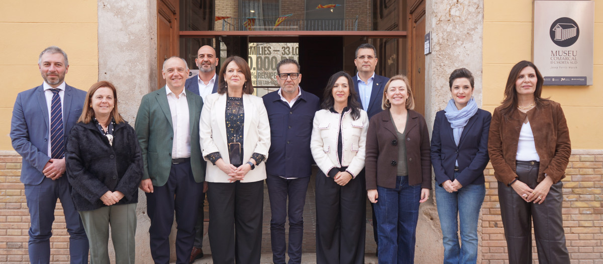 Distinción al diputado Juan Ramón Adsuara por haber sido elegido nuevo presidente de la red europea Partenalia,