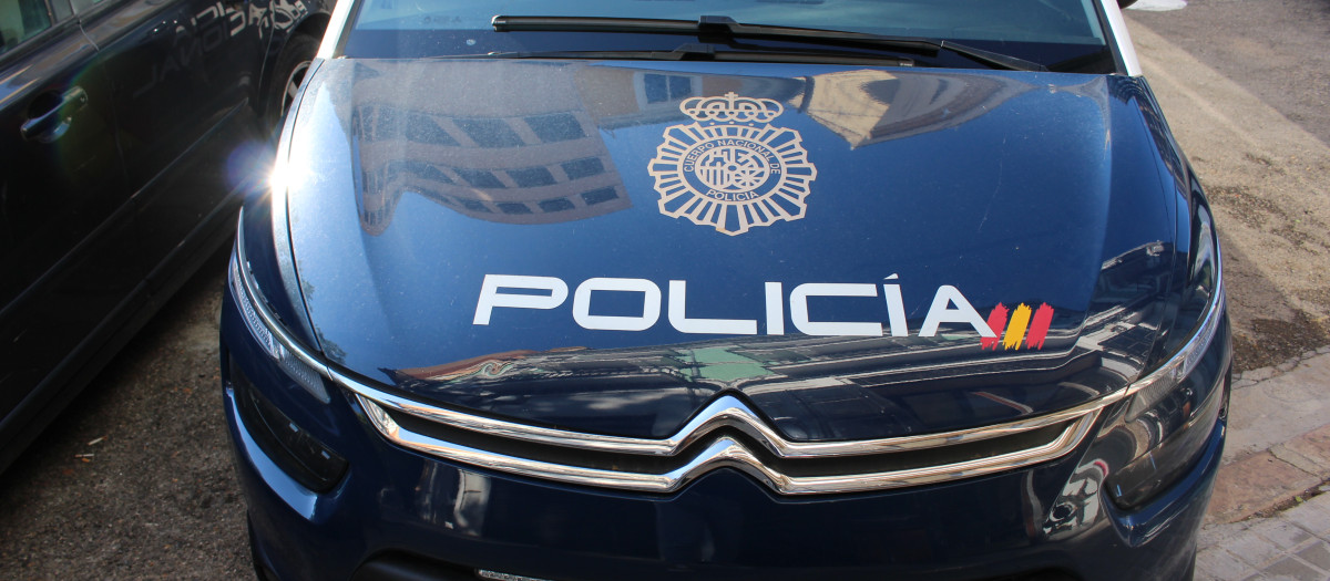 Imagen de archivo de un vehículo de la Policía Nacional.