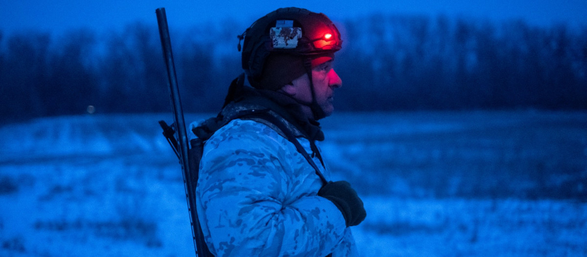 In this handout photograph taken on January 21, 2026 and released on January 22, 2026 by the press service of the 93rd Kholodnyi Yar Separate Mechanized Brigade of the Ukrainian Ground Forces, a Ukrainian soldier stands in a field at an undisclosed location near Druzhkivka, Donetsk region, amid the Russian invasion of Ukraine. (Photo by Iryna Rybakova / The 93rd Kholodnyi Yar Separate Mechanized Brigade / AFP) / RESTRICTED TO EDITORIAL USE - MANDATORY CREDIT "AFP PHOTO / PRESS SERVICE OF THE 93RD KHOLODNYI YAR SEPARATE MECHANIZED BRIGADE / IRYNA RYBAKOVA" - NO MARKETING NO ADVERTISING CAMPAIGNS - DISTRIBUTED AS A SERVICE TO CLIENTS
