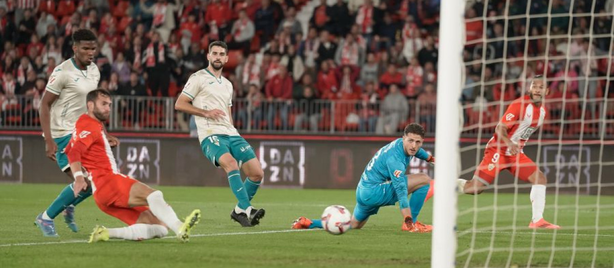 Imagen del duelo de la temporada pasada en Almería