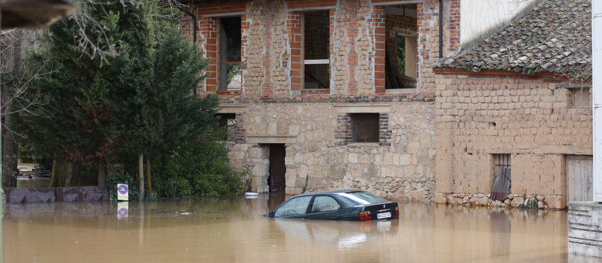 Inundaciones provocadas por el desbordamiento del río Duero en San Esteban del Gormaz, Soria