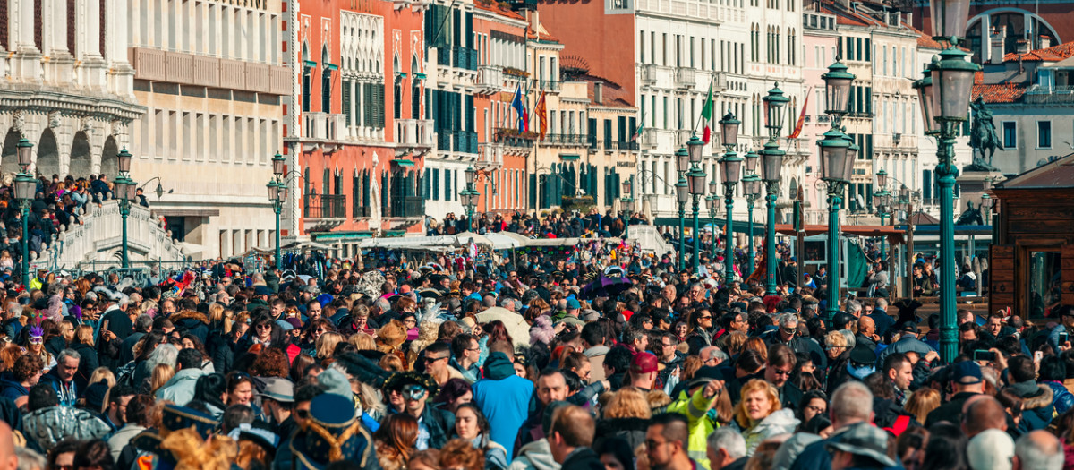 La ciudad de Venecia llena de turistas