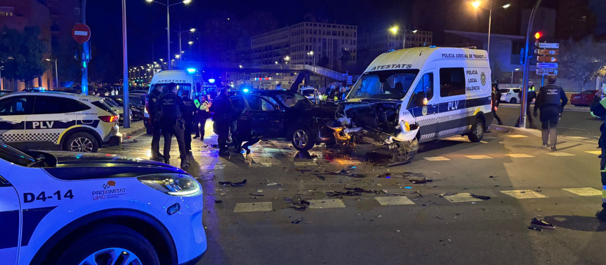 Imagen de la detención de dos hombres tras una persecución en Valencia