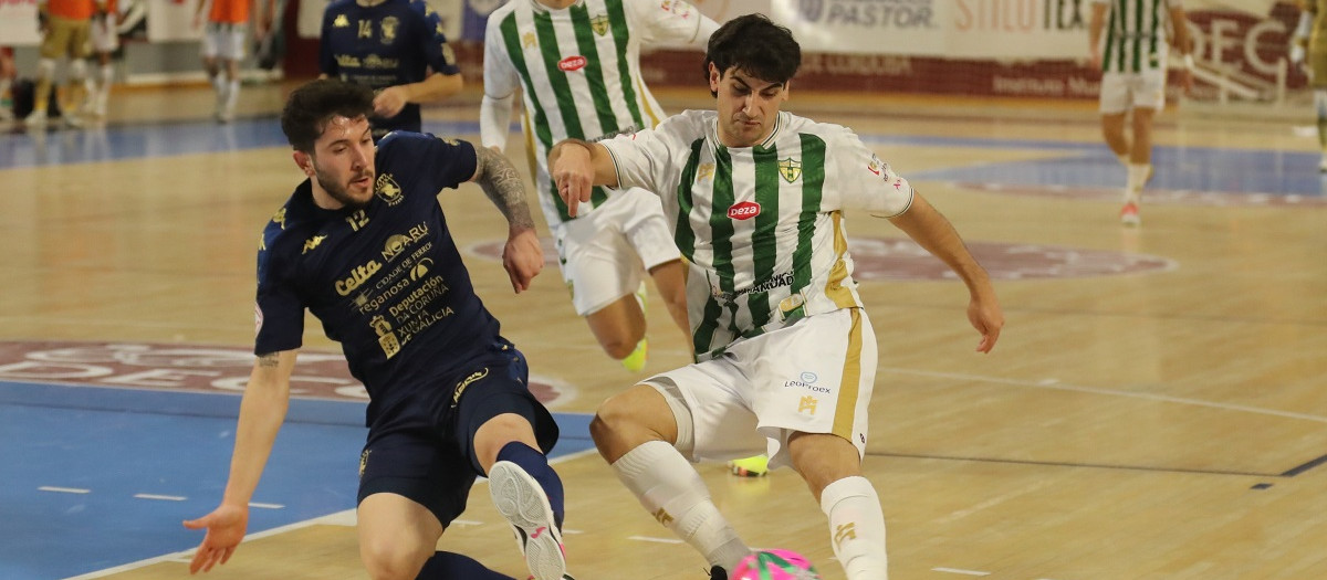 Lance del duelo entre el Córdoba Patrimonio y O Parrulo