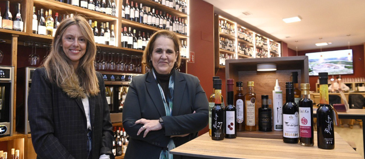 Rocío Márquez, presidenta de Vinavin y Blanca Torrent, presidenta del Imdeec