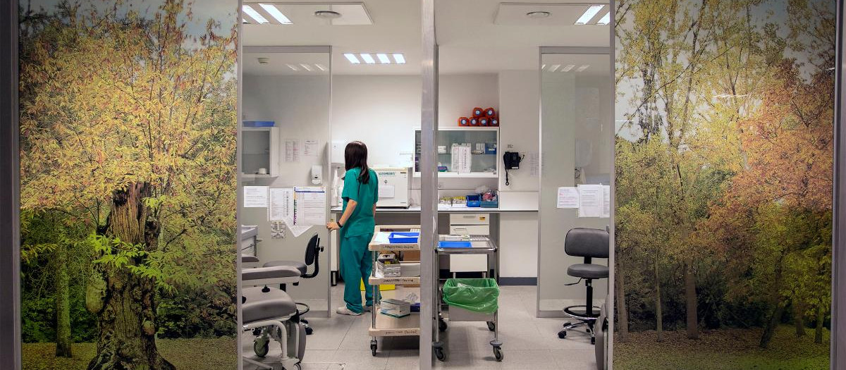 La Xunta de Galicia activa una nueva fase de Genoma Galicia en Santiago y Barbanza para detectar riesgos genéticos de forma precoz