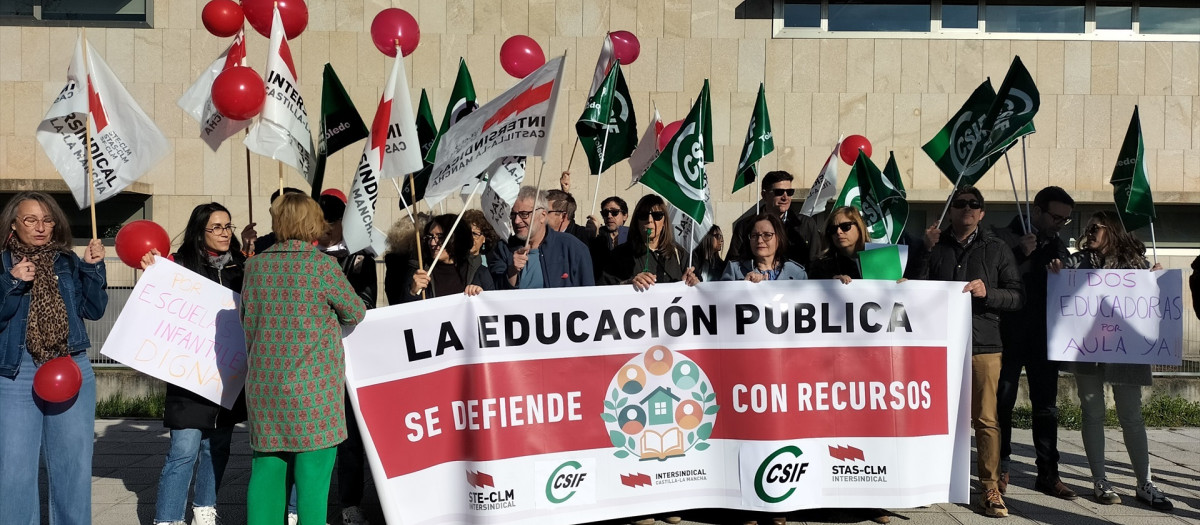 Concentración de los sindicatos CSIF y STAS