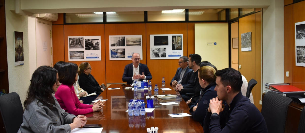 Reunión entre el Grupo Municipal Socialista en el Ayuntamiento de Guadalajara y las direcciones de algunas de las escuelas infantiles de la ciudad
