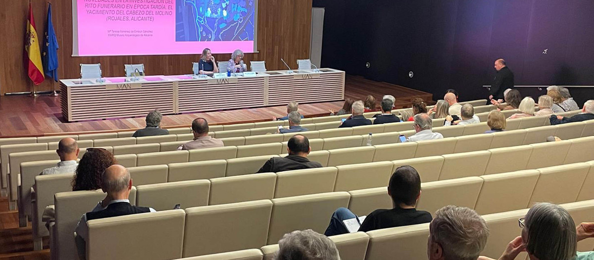 Imagen de la conferencia del MARQ