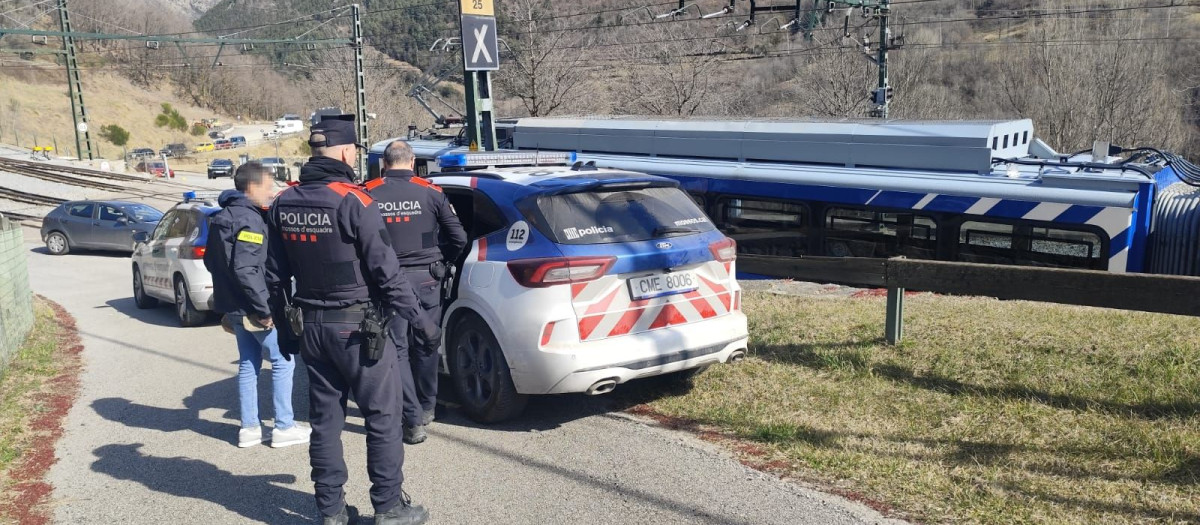 Los Mossos, con los dos detenidos