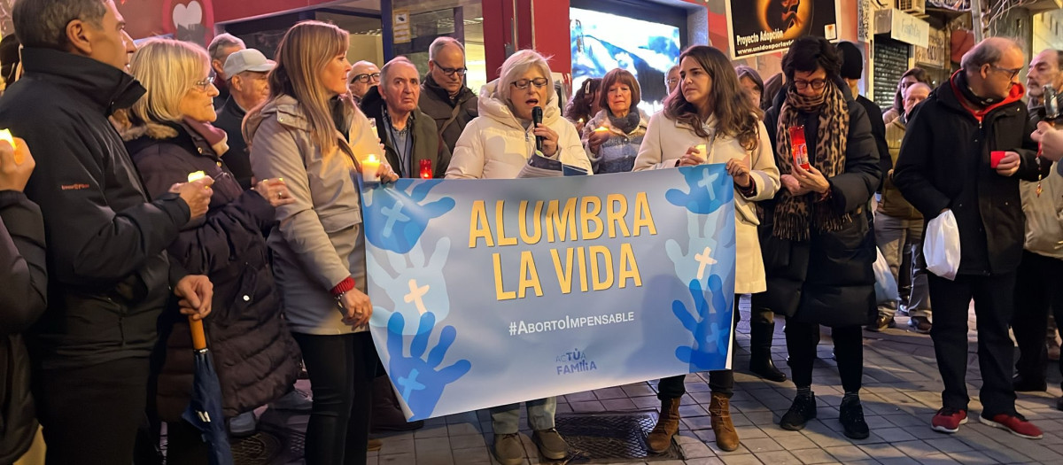 Plataforma acTÚa FAMILIA, en el marco de su campaña Alumbra la vida